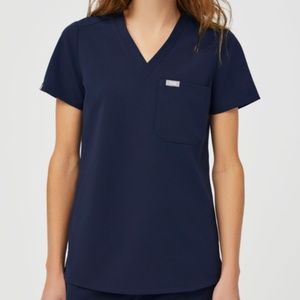 One-Pocket Scrub Top
